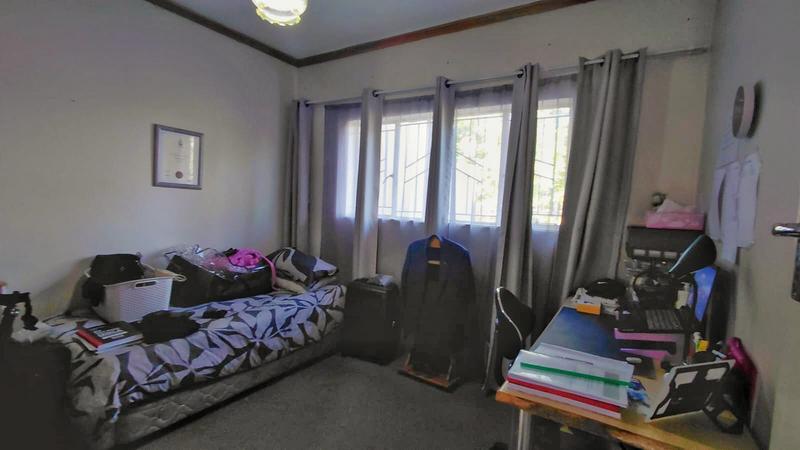 2 Bedroom Property for Sale in Langenhovenpark Free State